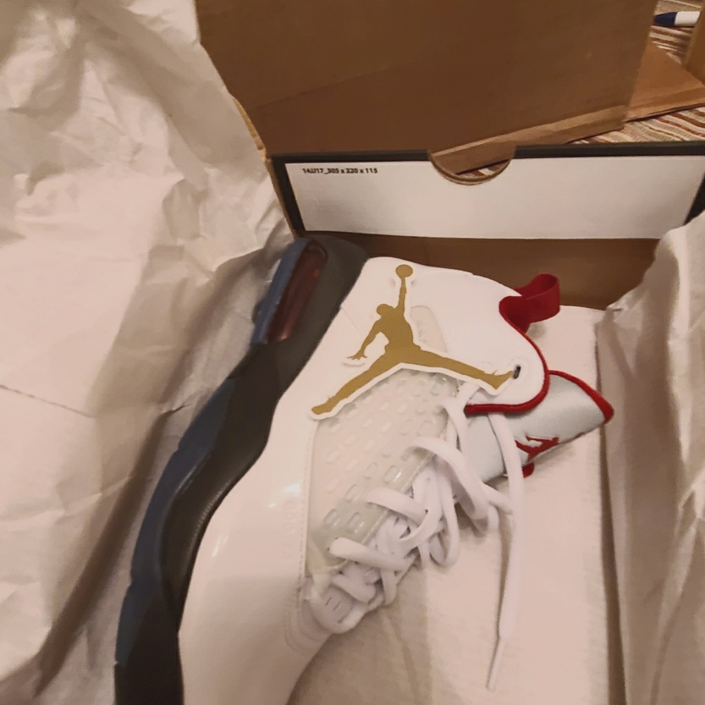 Big Kids Basketball Sneakers